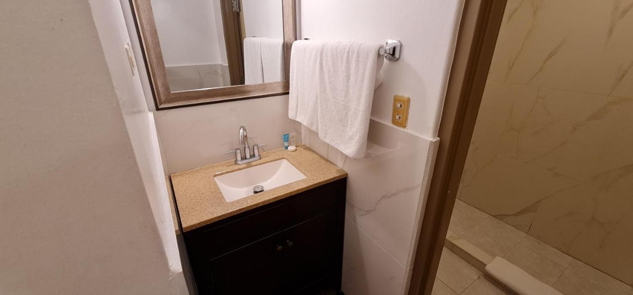 Surestay By Best Western Guam Airport Barrigada Esterno foto